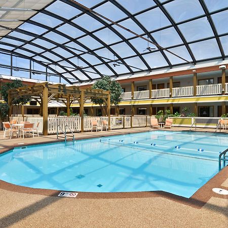 Best Western Plus Dubuque Hotel And Conference Center Экстерьер фото