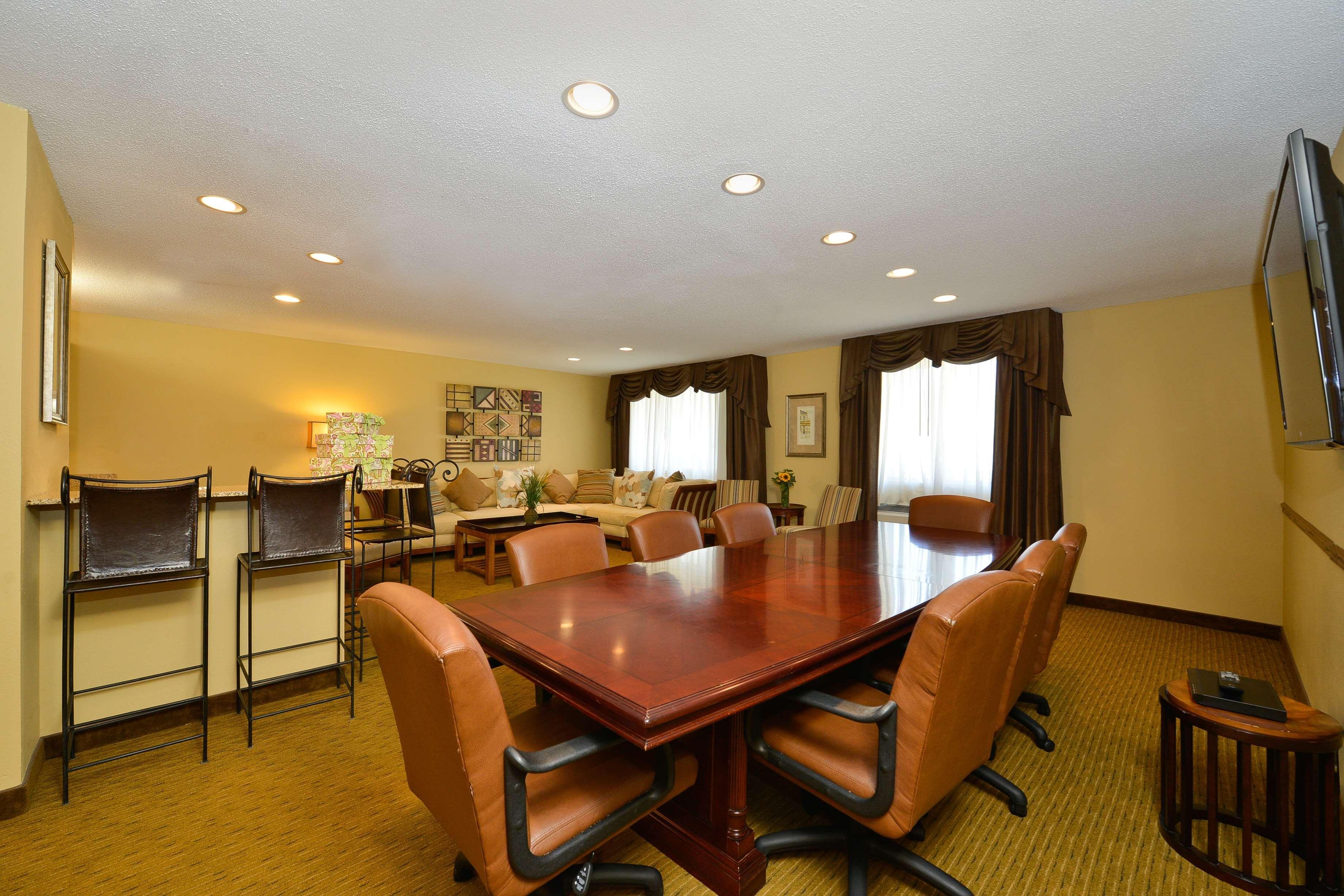 Best Western Plus Dubuque Hotel And Conference Center Экстерьер фото