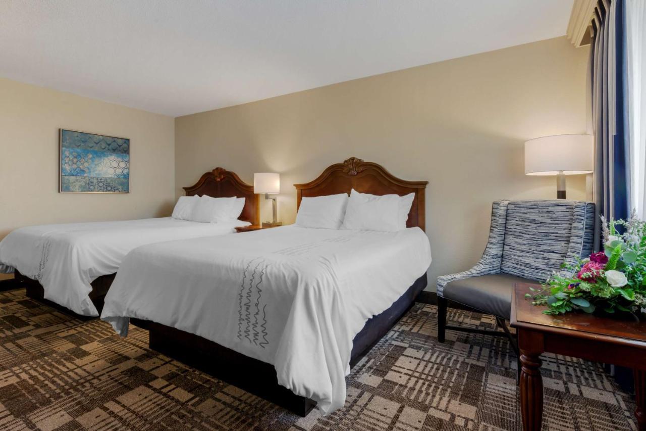 Best Western Plus Dubuque Hotel And Conference Center Экстерьер фото