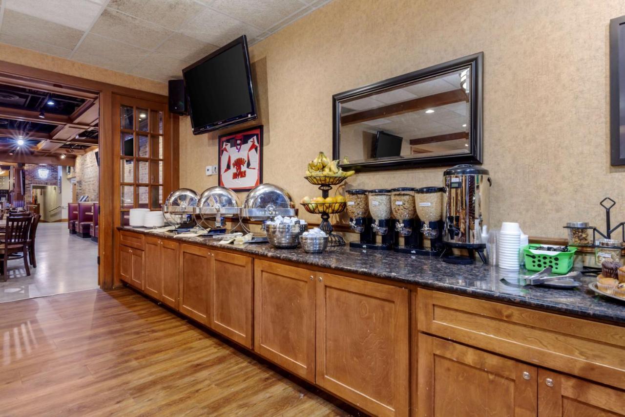 Best Western Plus Dubuque Hotel And Conference Center Экстерьер фото